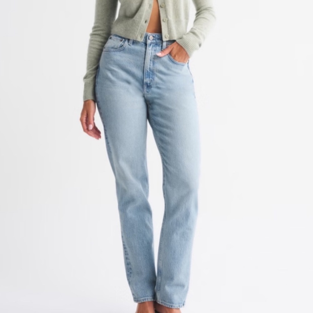 Abercrombie & Fitch Curve Love Vintage Straight High Rise Jeans light wash 10L